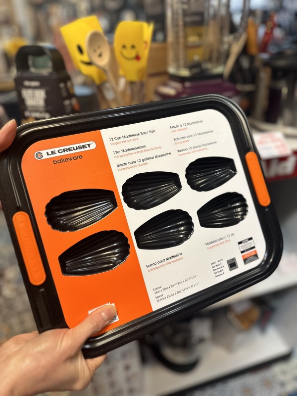Moule à madeleine - LE CREUSET - LES SAVEURS DE JOSEPHINE